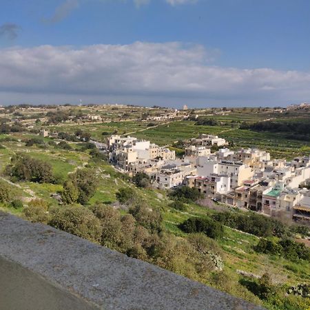 Panoramic Penthouse In Marsascala Which Enjoys Sea And Country Views Apartment Marsaskala Bagian luar foto