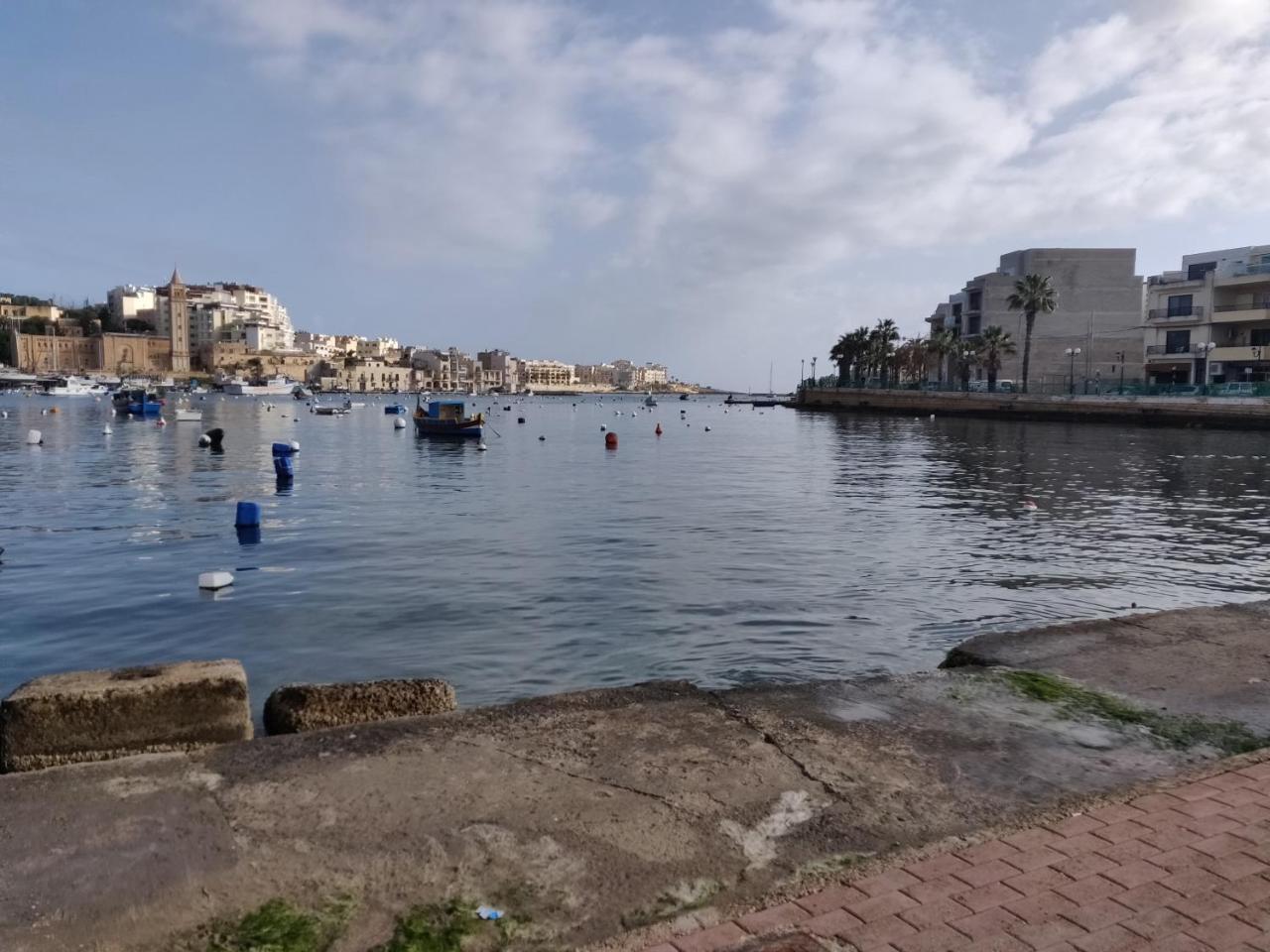 Panoramic Penthouse In Marsascala Which Enjoys Sea And Country Views Apartment Marsaskala Bagian luar foto