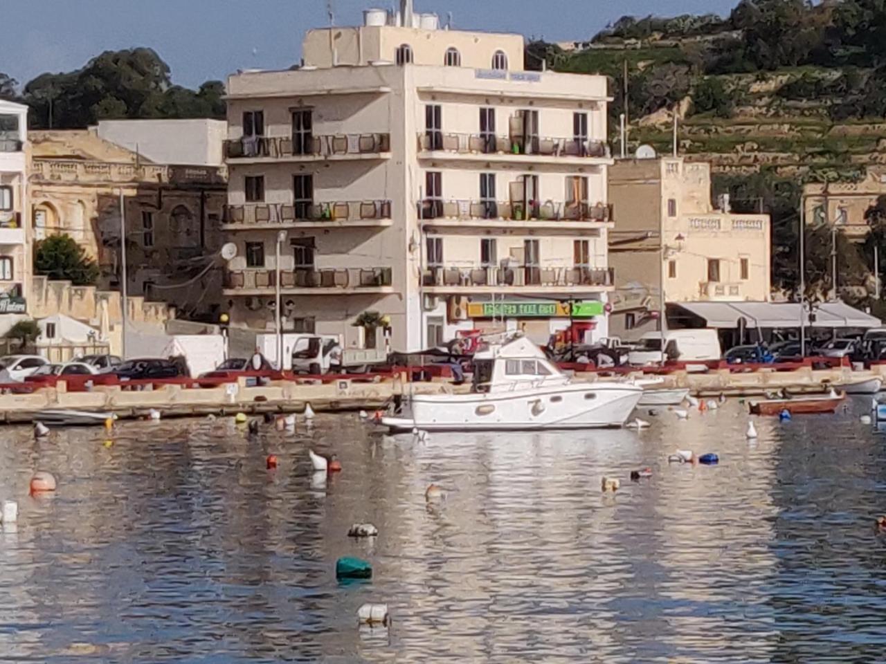 Panoramic Penthouse In Marsascala Which Enjoys Sea And Country Views Apartment Marsaskala Bagian luar foto