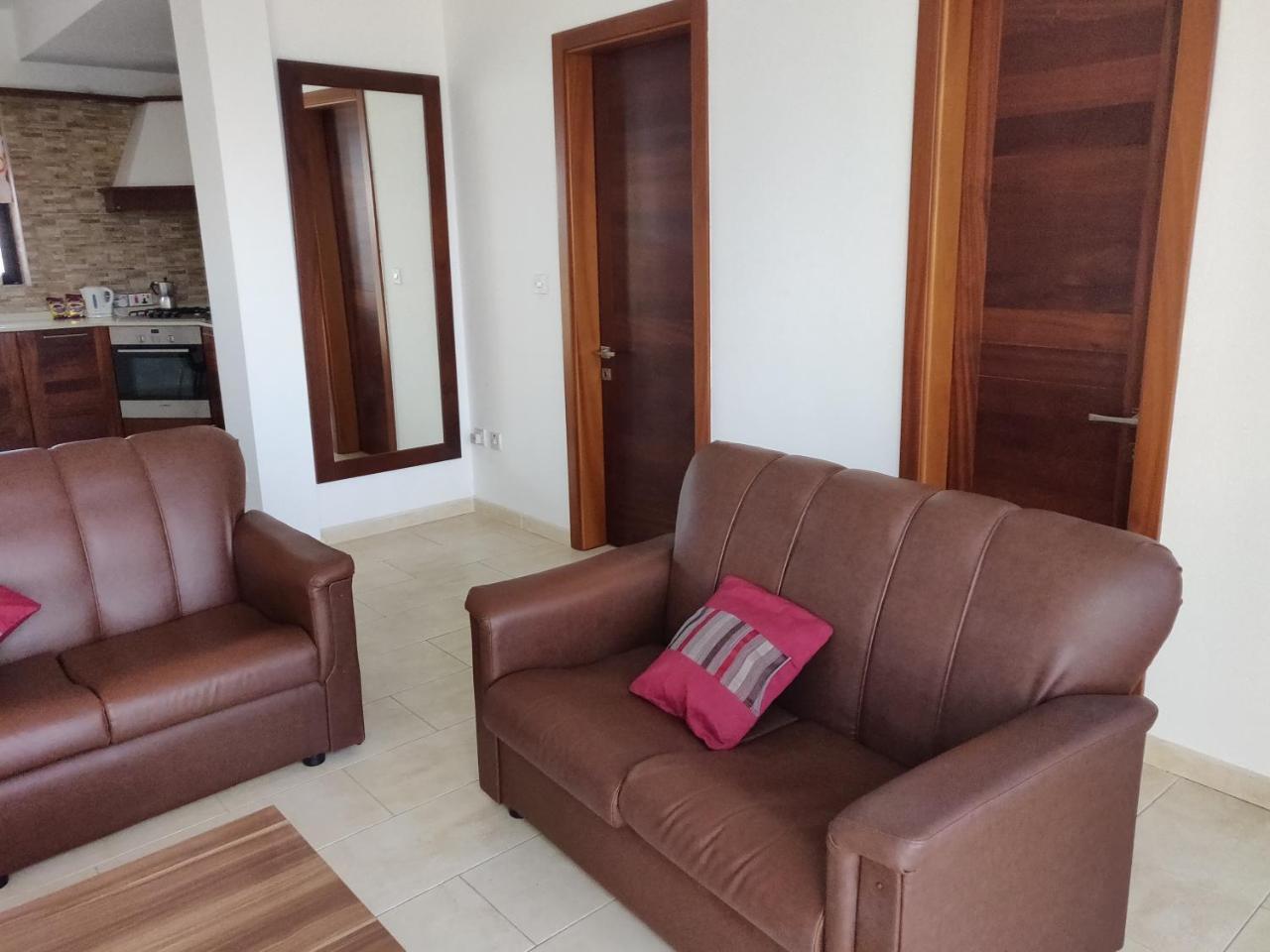 Panoramic Penthouse In Marsascala Which Enjoys Sea And Country Views Apartment Marsaskala Bagian luar foto