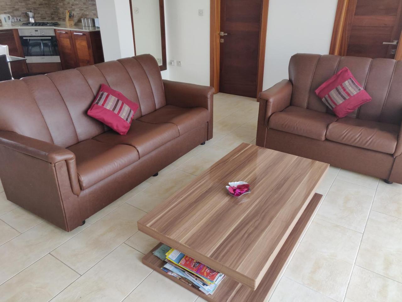Panoramic Penthouse In Marsascala Which Enjoys Sea And Country Views Apartment Marsaskala Bagian luar foto